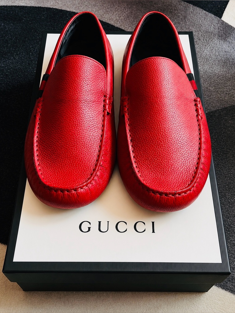 Gucci Men’s Red Pebbled Leather Driving Loafers Moccasins Size 10/Made in Italy